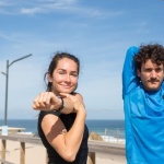 Après la course : 8 étirements essentiels pour récupérer vite et éviter les douleurs