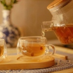 Les infusions du soir qui apaisent : 7 tisanes pour s’endormir plus facilement