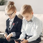 Grandir à l’ère des écrans : guider les enfants vers un numérique responsable