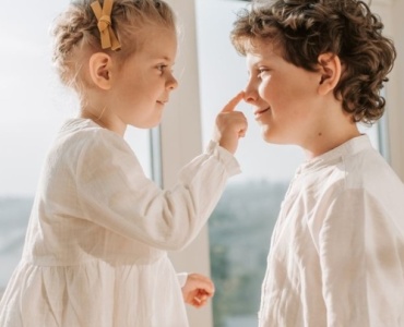 Construire une belle complicité : secrets d’une relation harmonieuse entre demi-frères et demi-sœurs