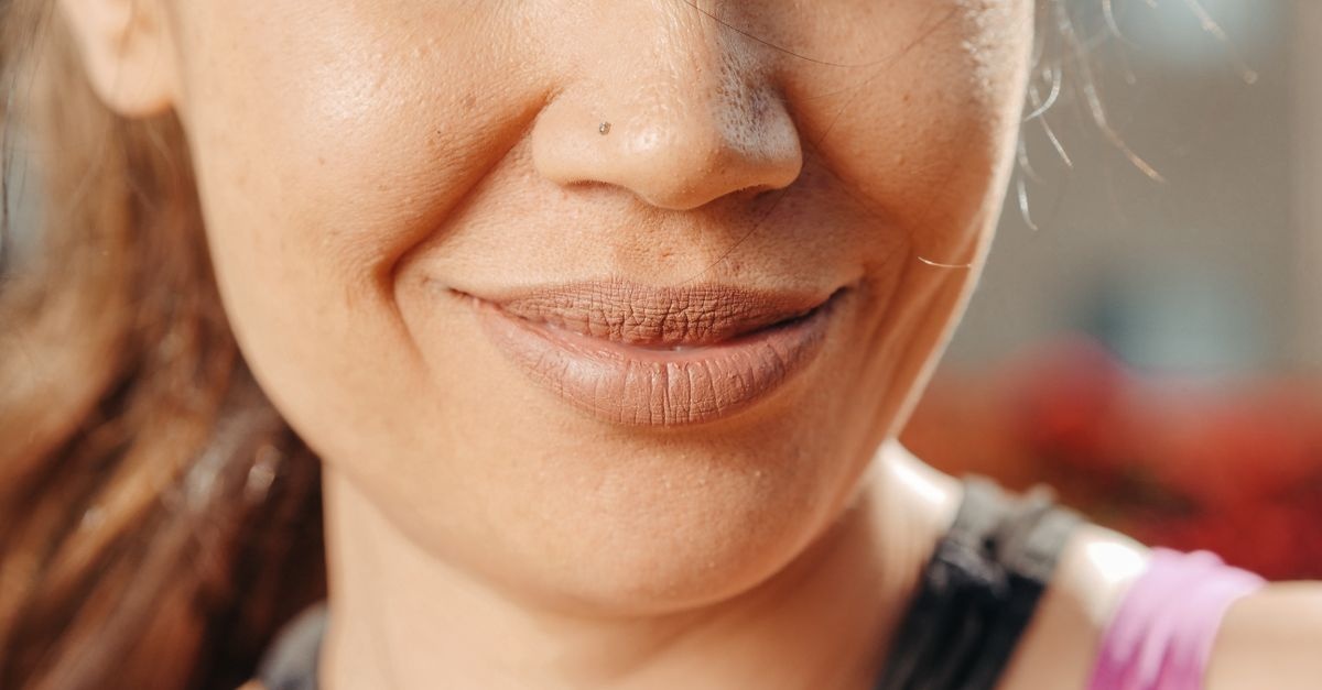 Adieu Teint Fatigué : 7 Astuces Éclat pour Réveiller une Peau Terne et Mate
