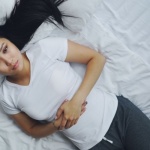 Brûlures, acidité, gêne après les repas : comment reconnaître les signes du reflux gastrique ?