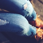 Sublimez votre denim : les accessoires incontournables pour twister votre jean